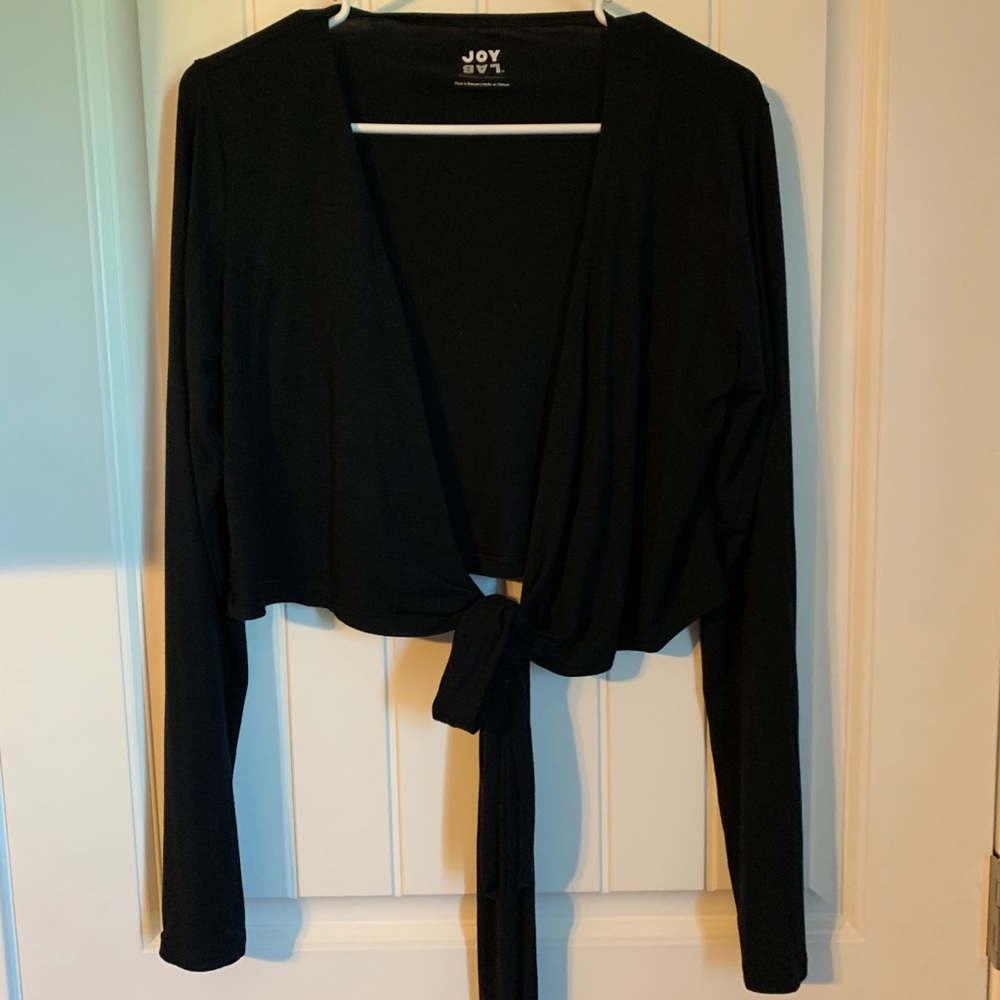 Crop tie around shirt